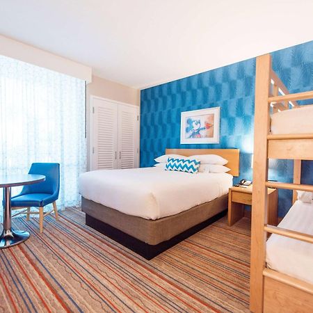Howard Johnson By Wyndham Anaheim Hotel & Water Playground Bagian luar foto