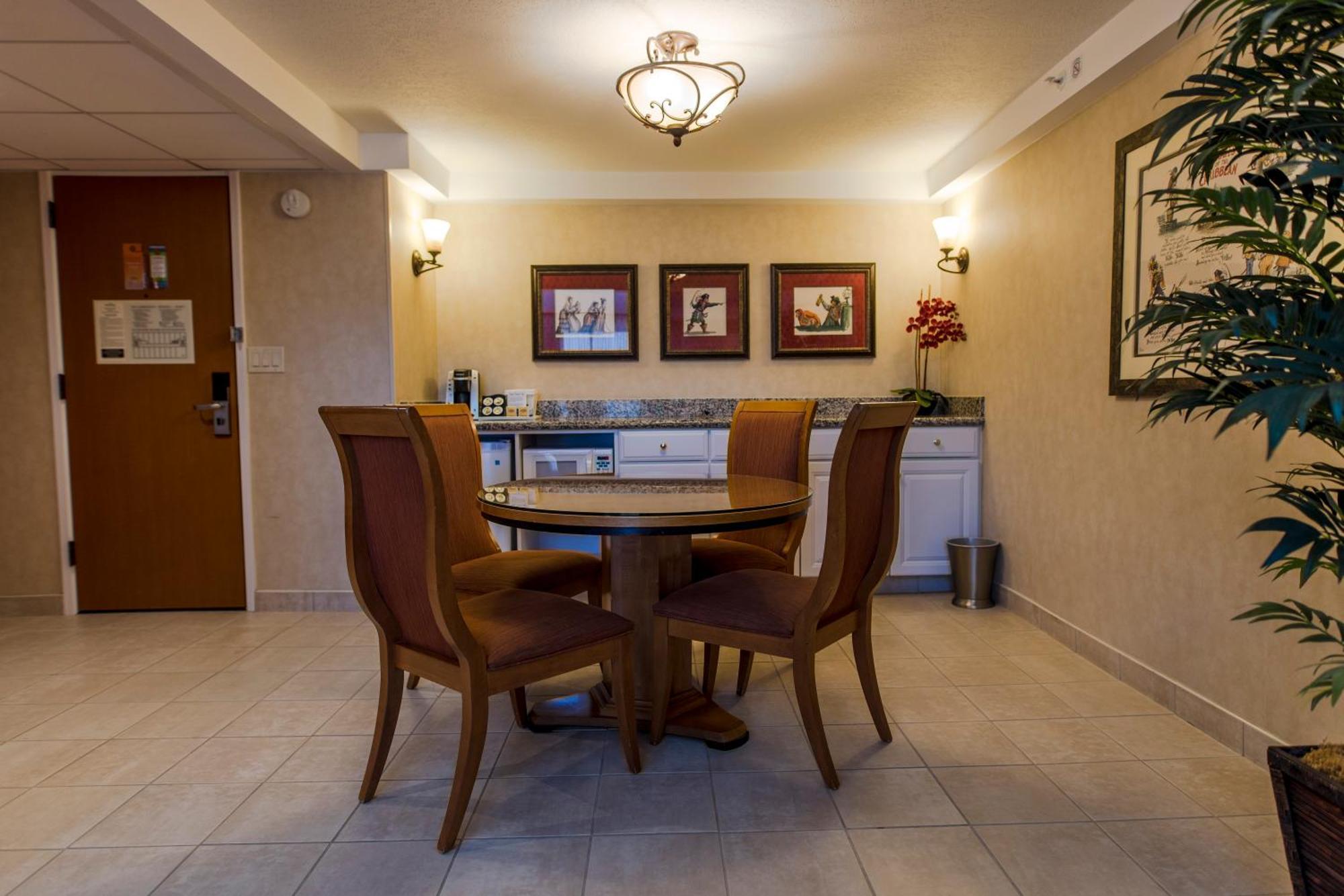 Howard Johnson By Wyndham Anaheim Hotel & Water Playground Bagian luar foto