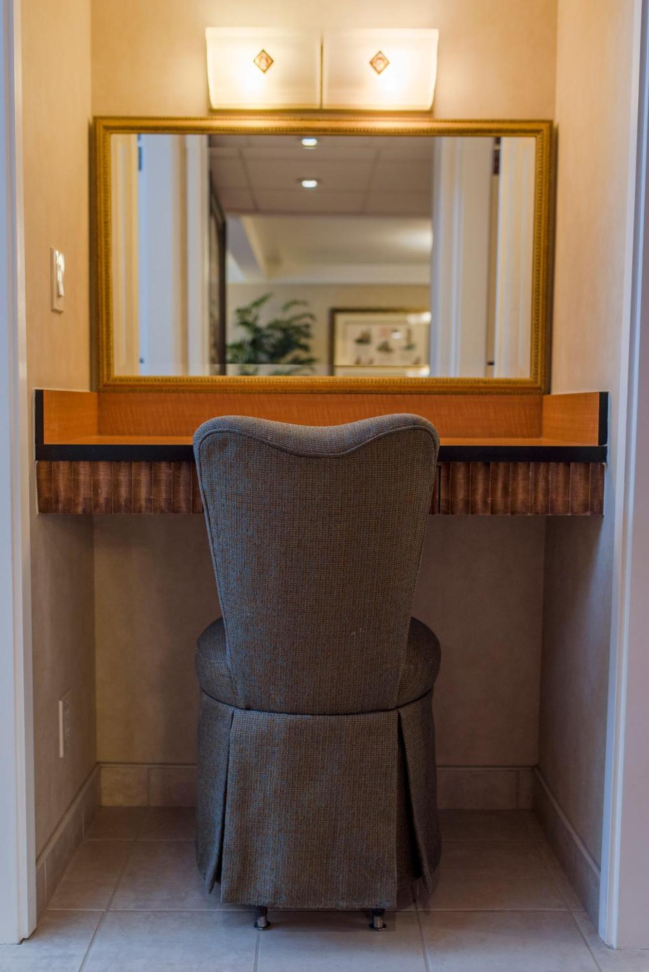 Howard Johnson By Wyndham Anaheim Hotel & Water Playground Bagian luar foto