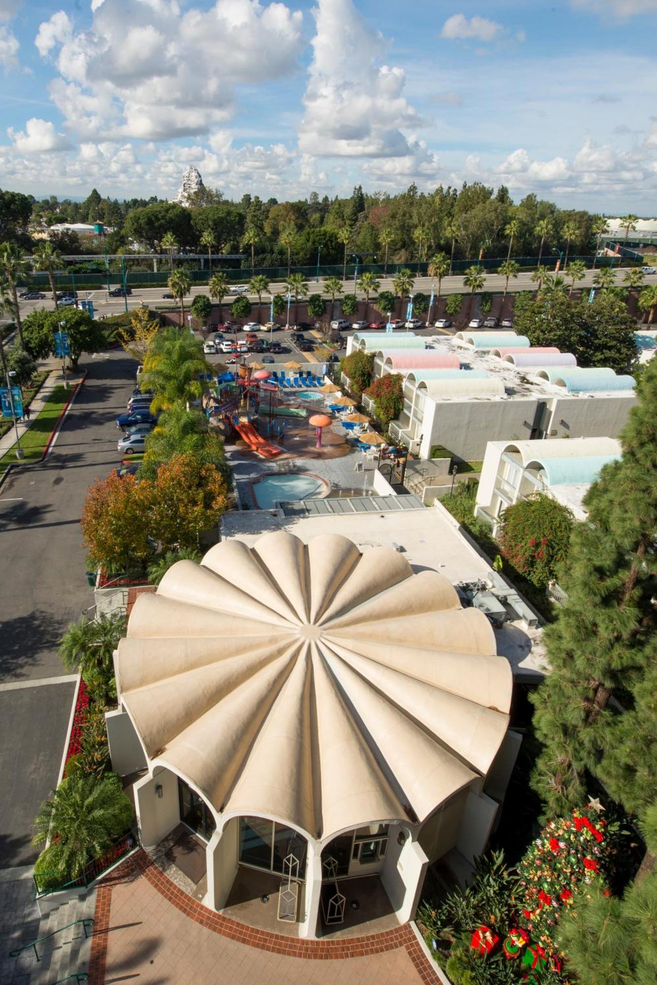Howard Johnson By Wyndham Anaheim Hotel & Water Playground Bagian luar foto