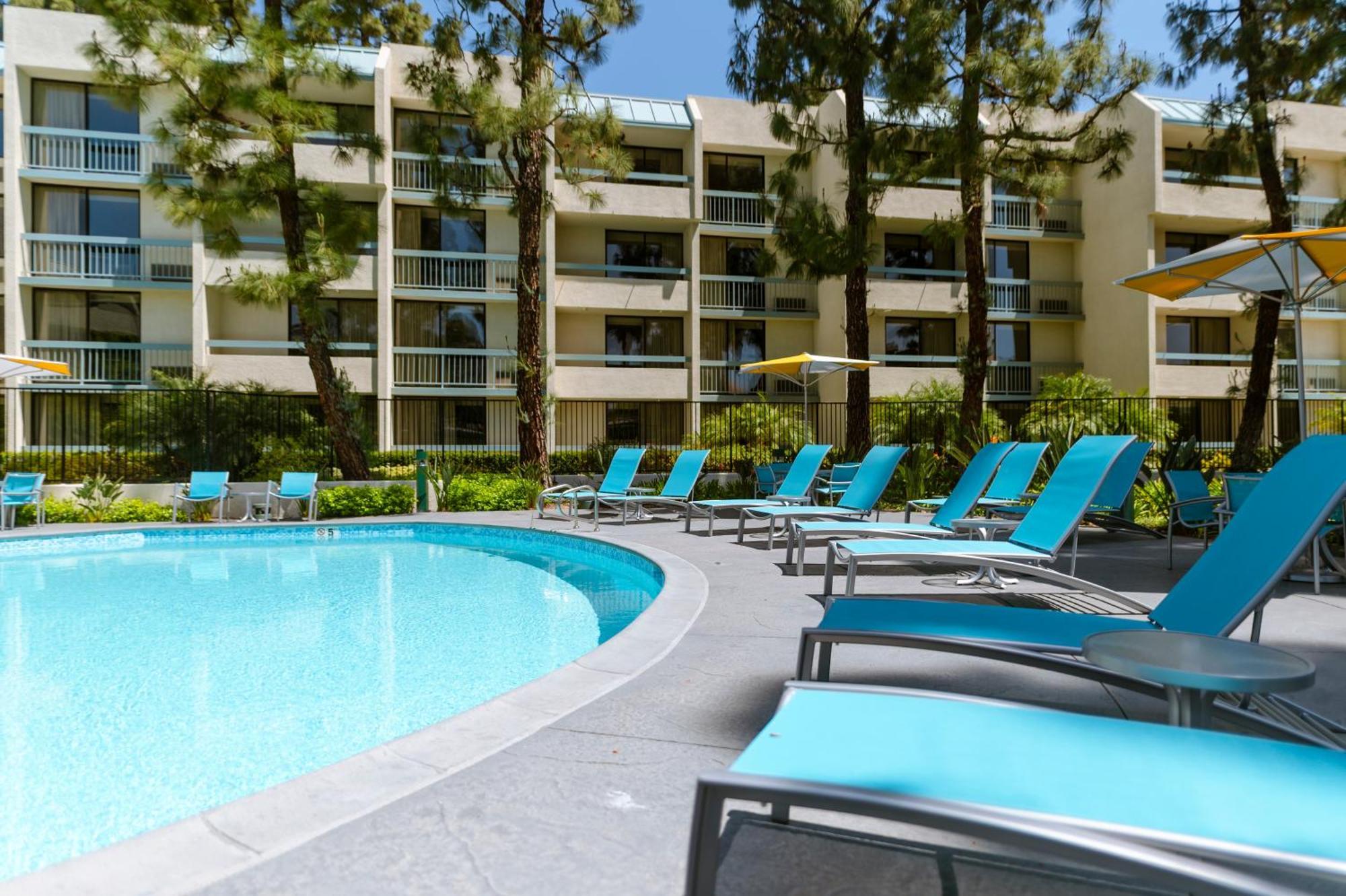 Howard Johnson By Wyndham Anaheim Hotel & Water Playground Bagian luar foto